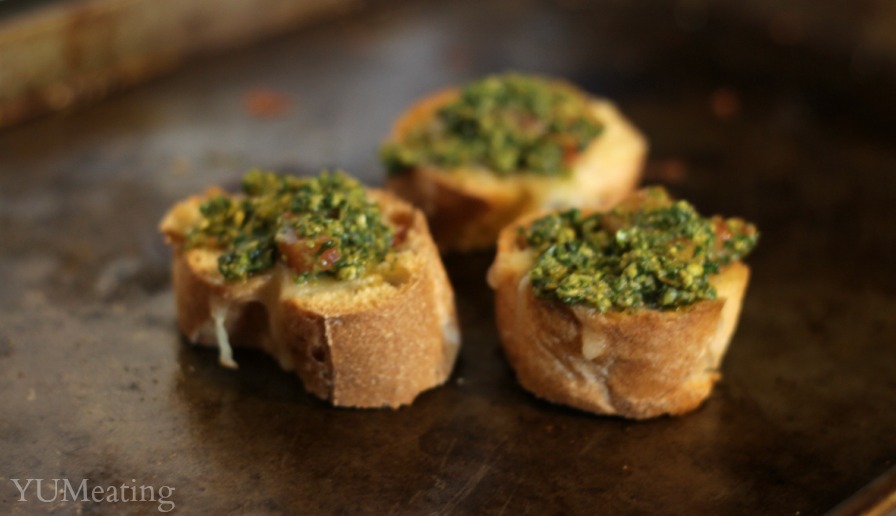 pesto toast