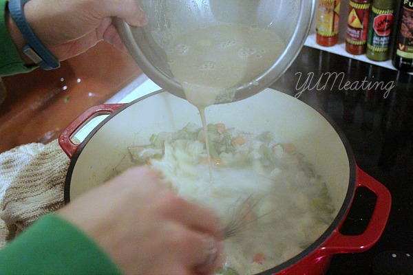 chicken pot pie soup dutch oven