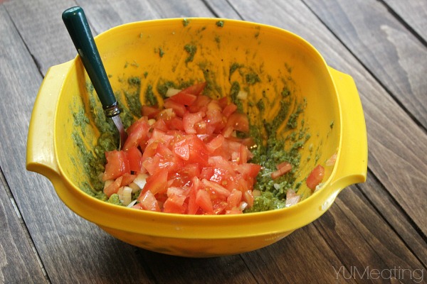 green tea guacamole and tomatoes