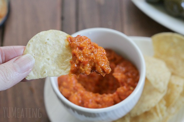 Roasted Red Pepper and Eggplant Dip | YUM eating