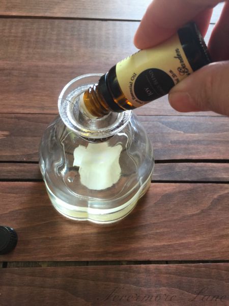 Essential Oils : Repurposing a Reed Diffuser #DIY | Nevermore Lane
