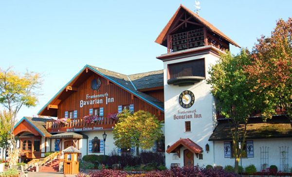 Your Perfect Stay in Frankenmuth, MI | Nevermore Lane #Travel 