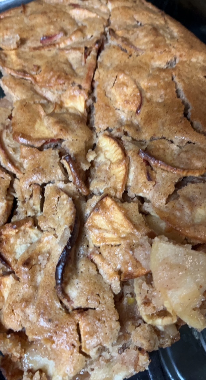 Recipe Review: Easy Cinnamon Apple Cake