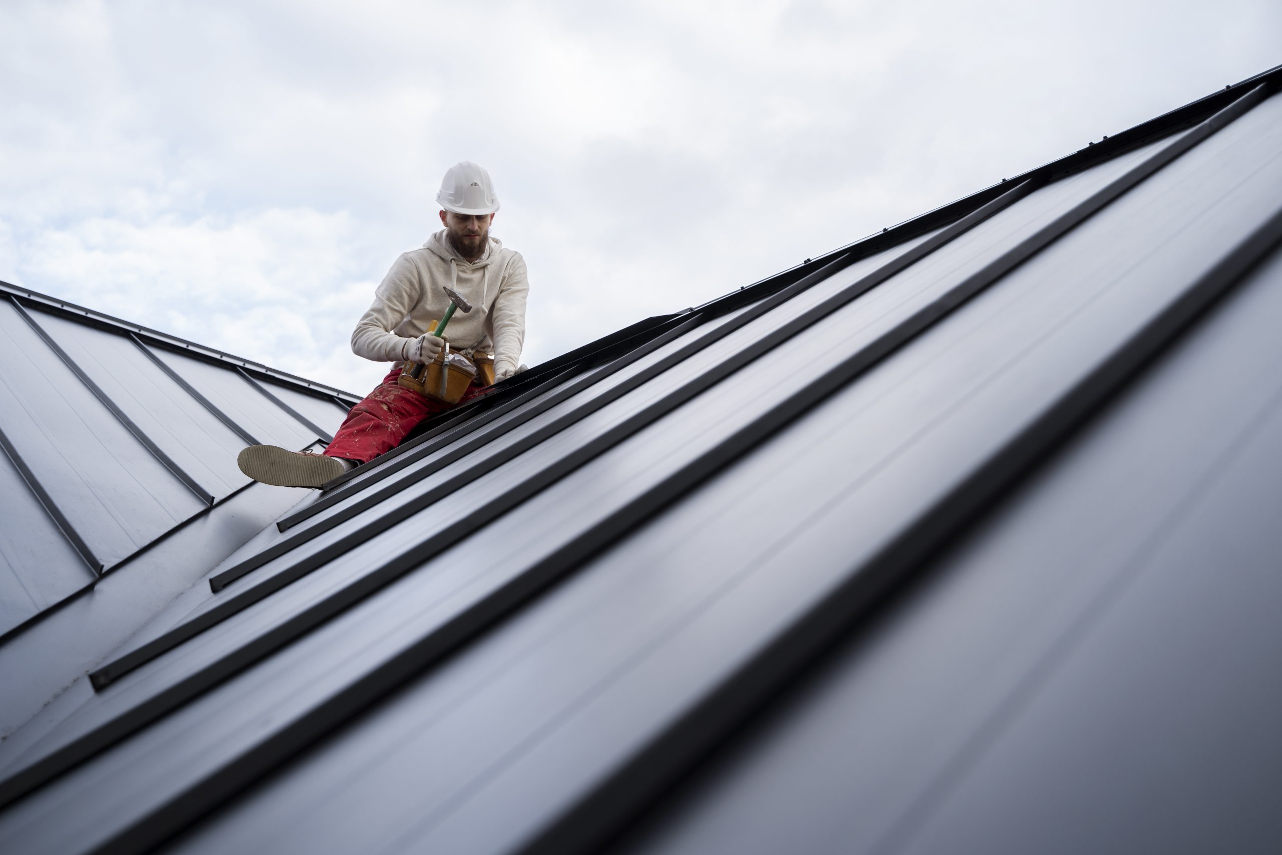How to Tell If Your Roof Needs Repairs or a Full Replacement