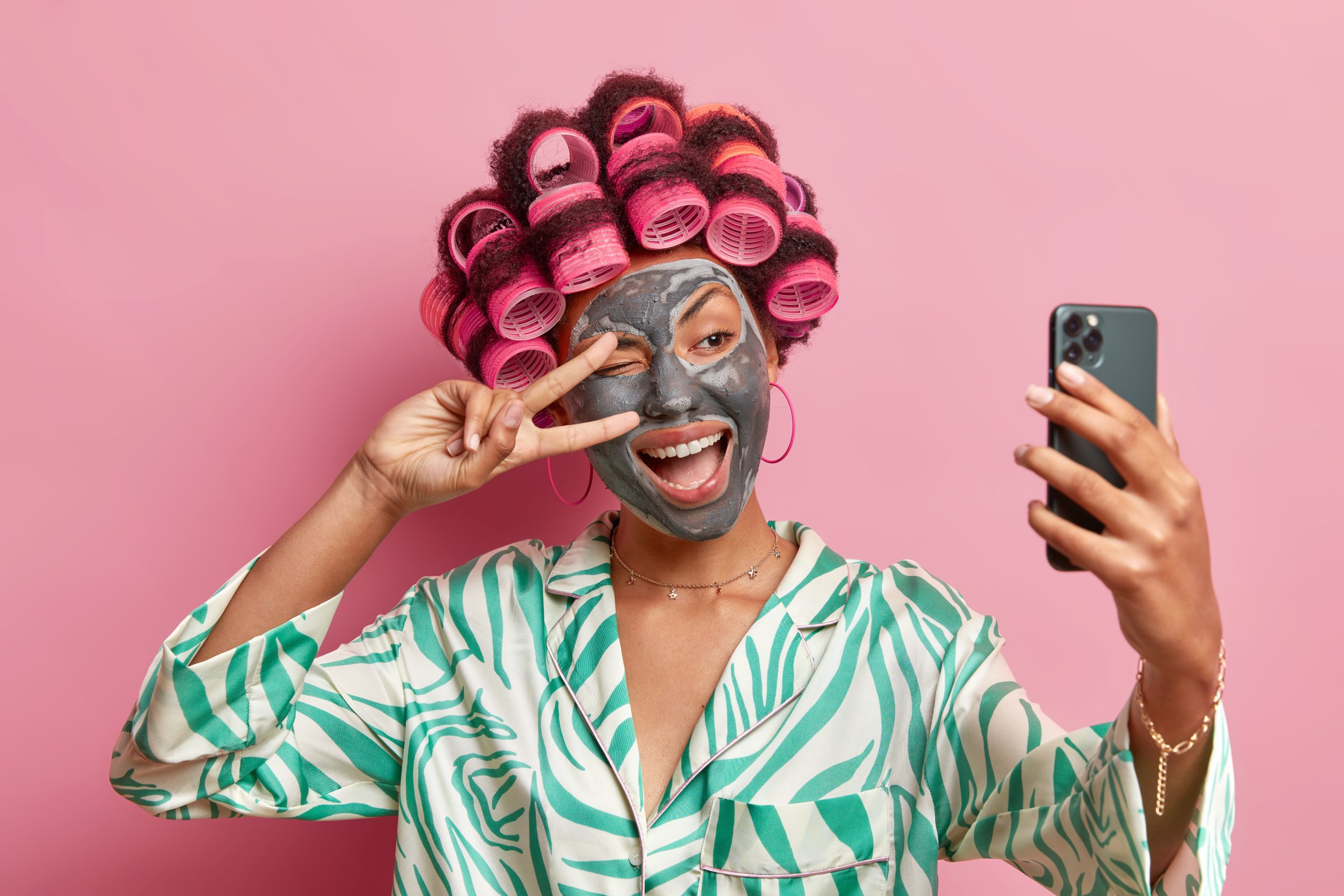 Beauty Trends 2025: How Non-Invasive Treatments Are Changing the Game