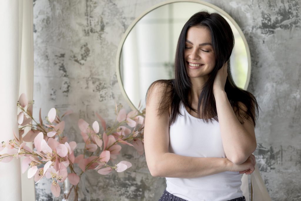 5 Confidence-Boosting Habits Every Woman Should Try This Year