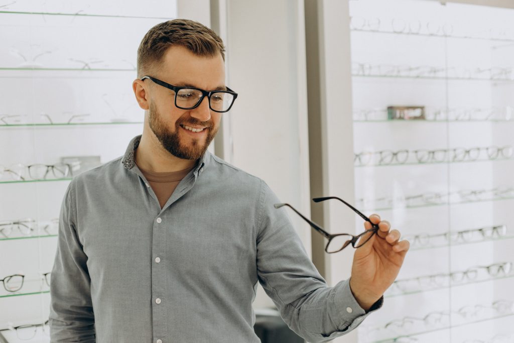 Struggling With Blurry Vision? Here’s How Experts Help You See Clearly Again