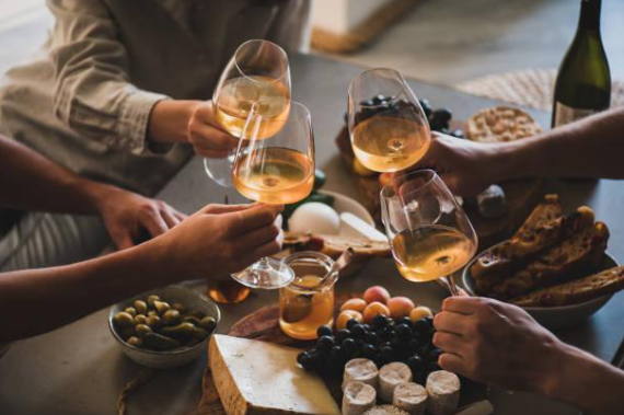 Classic Food and Wine Pairings You Might Want to Try on Your Next Trip to Wine Country