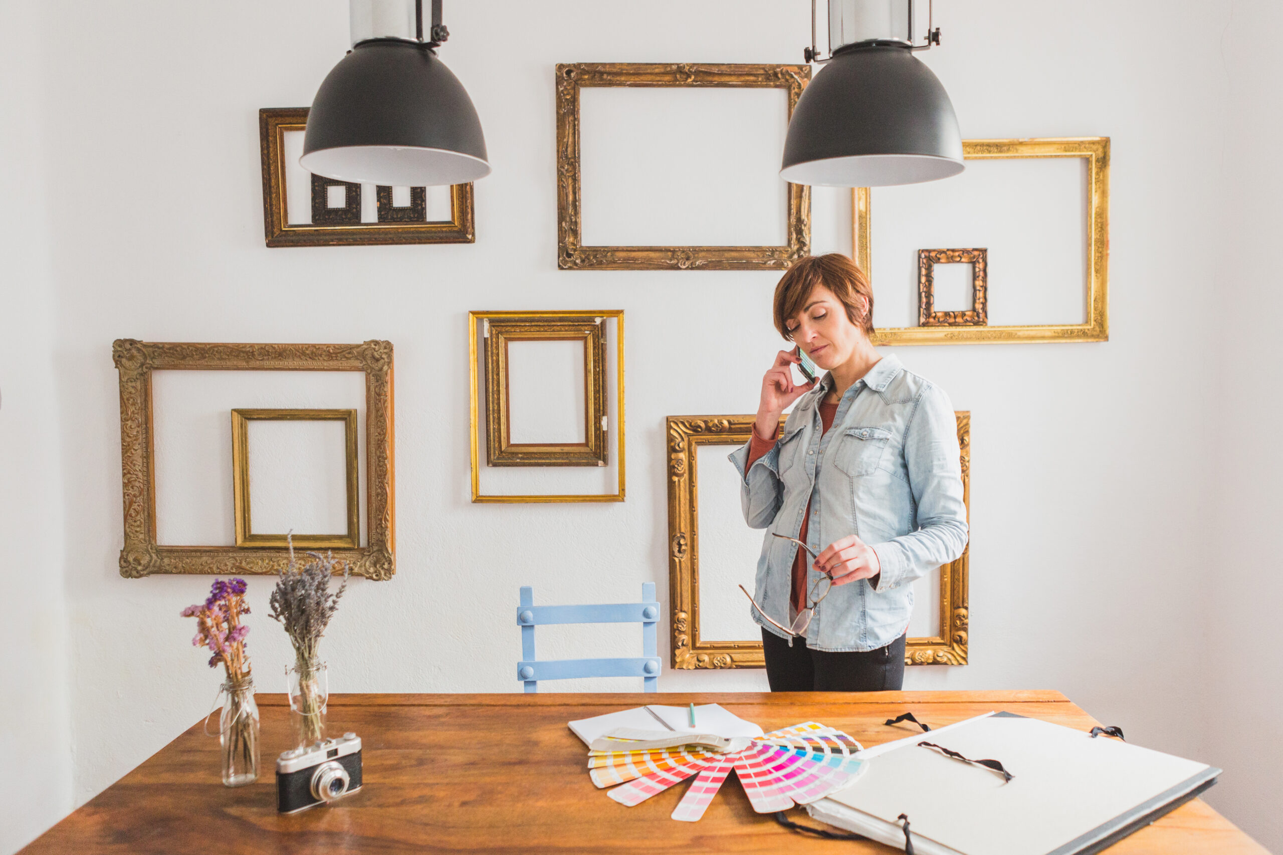 Custom vs. Ready-Made: Which Framing Option Suits You?