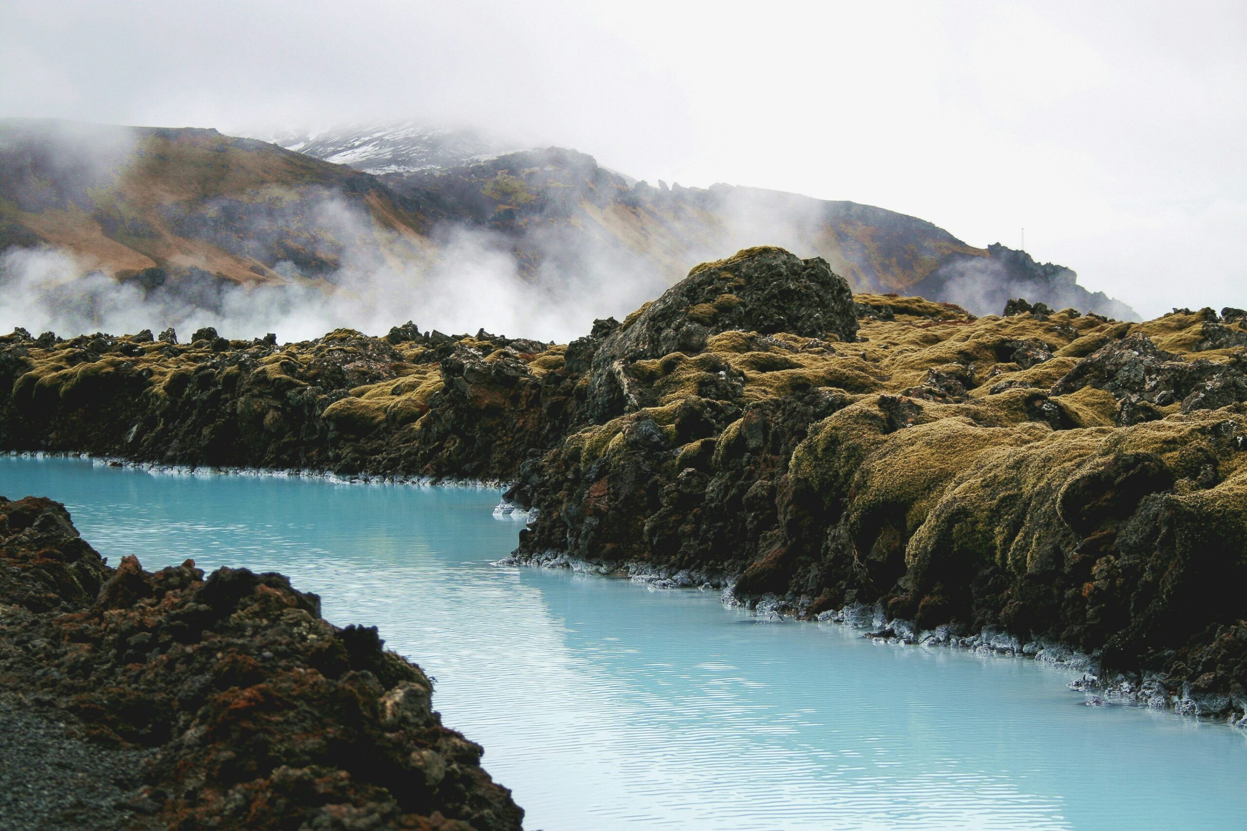 Chasing the Midnight Sun in Iceland: Adventures Under 24-Hour Daylight